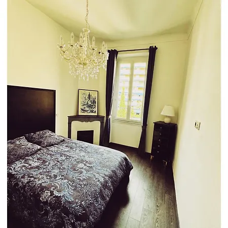 Bourgeois A 5 Min A Pied Du Centre Apartment