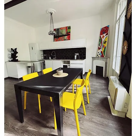 Bourgeois A 5 Min A Pied Du Centre Apartment *