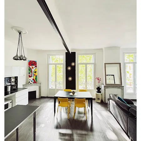 Bourgeois A 5 Min A Pied Du Centre Appartement